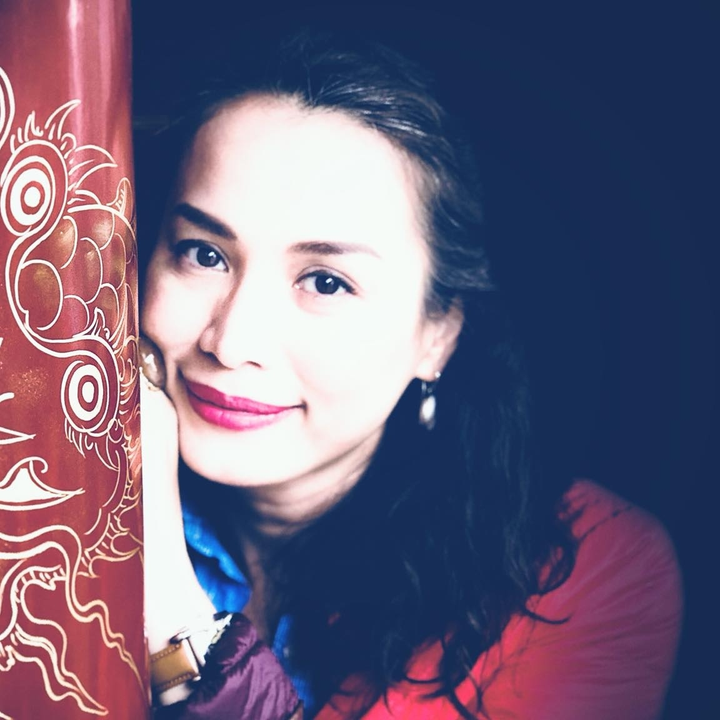 Hoa hậu kỳ lạ nhất Việt Nam: Đẹp 'ngoài khuôn khổ', thoải mái khoe đầu bạc - 3