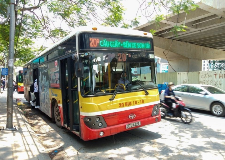 Xe buýt Hà Nội chưa thể hoạt động trở lại từ 1/10 - 1