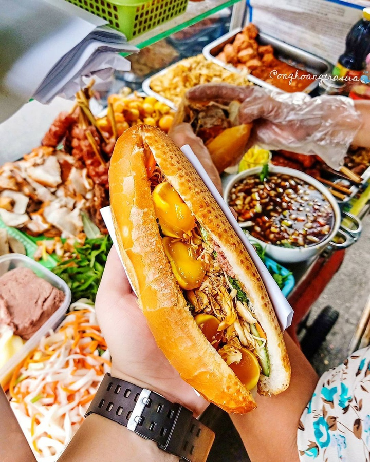 Bánh mì - cà phê bệt 'đắt như tôm tươi' khi Sài Gòn nới lỏng: Ăn cho đã cơn thèm - 6
