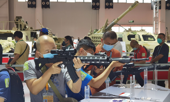 Trung Quốc ‘trình làng’ vũ khí mới gì ở triển lãm hàng không Chu Hải? - 1