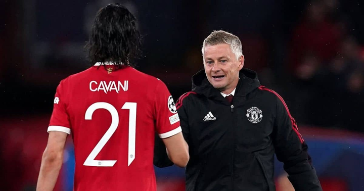 Cavani bù đắp cho Ronaldo ở Man Utd - 1