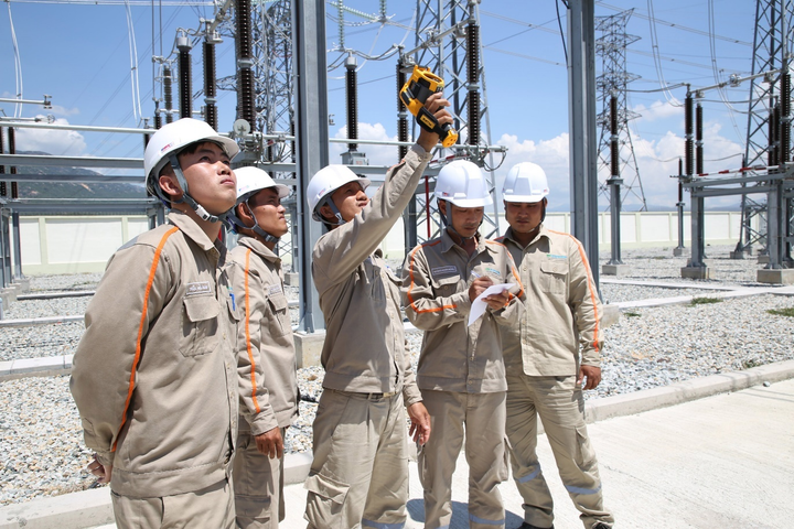 Hoàn thành Tổ hợp năng lượng tái tạo kết hợp sản xuất muối công nghiệp 12.000 tỷ - 2