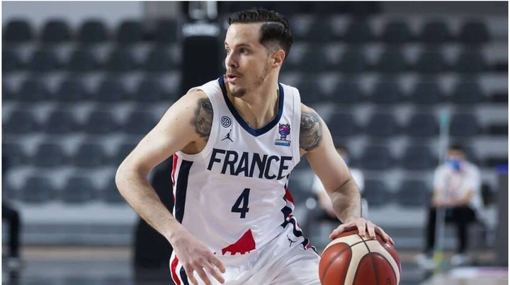 UNICS Kazan chiêu mộ Lorenzo Brown trước thềm Turkish Airlines EuroLeague - 2