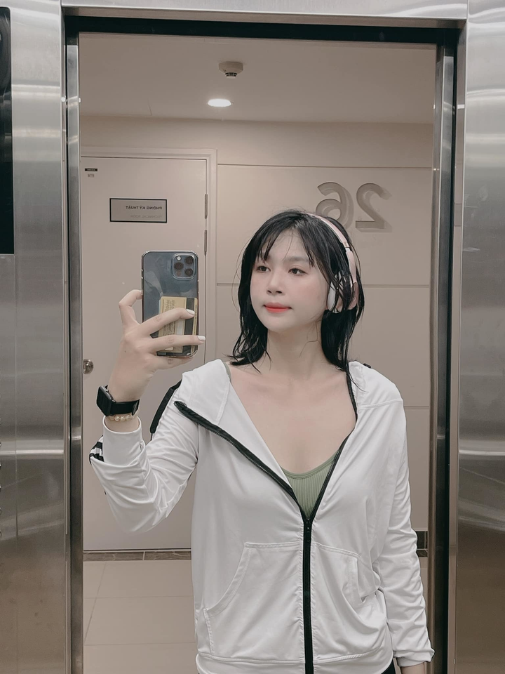 Tô Dũng 'Hương vị tình thân' chạnh lòng vì Phương Oanh, Thu Quỳnh thành công Vợ trẻ, xinh như hotgirl của Phi 'Hương vị tình thân' - 7