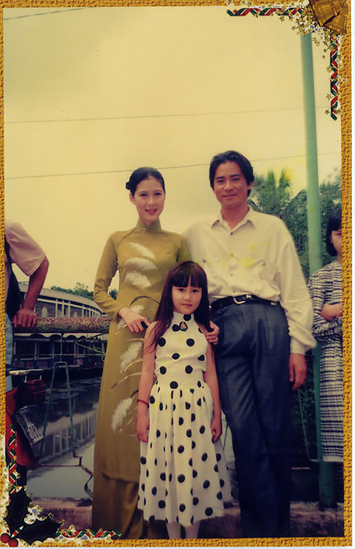 Loạt ảnh thời bé chụp cùng nhiều ngôi sao của Diễm My 9x: Mặt xinh như búp bê - 8