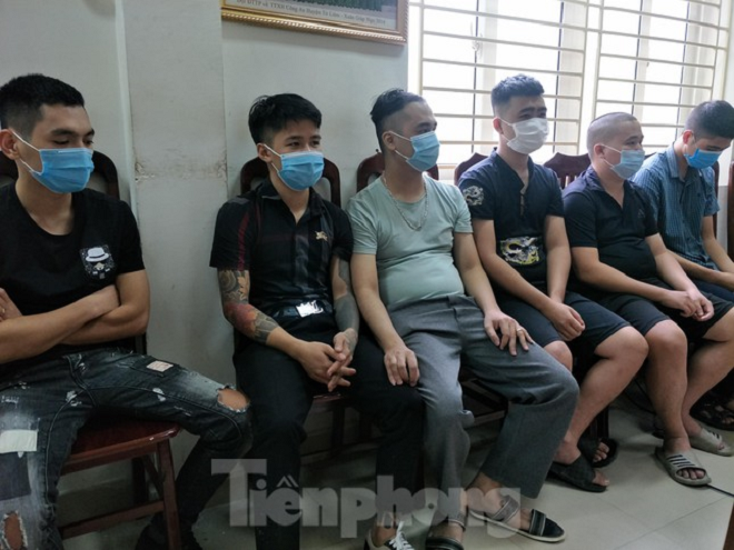 Triệt phá đường dây đánh bạc qua mạng cực 'khủng', thu giữ 13 siêu xe - 2