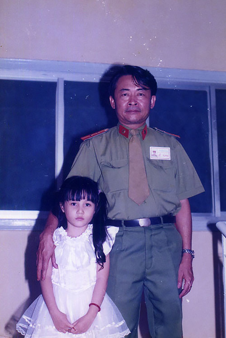 Loạt ảnh thời bé chụp cùng nhiều ngôi sao của Diễm My 9x: Mặt xinh như búp bê - 10