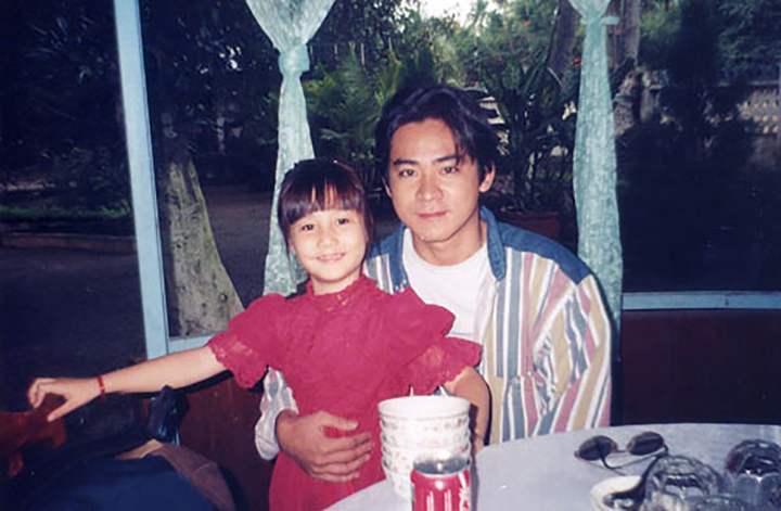 Loạt ảnh thời bé chụp cùng nhiều ngôi sao của Diễm My 9x: Mặt xinh như búp bê - 5