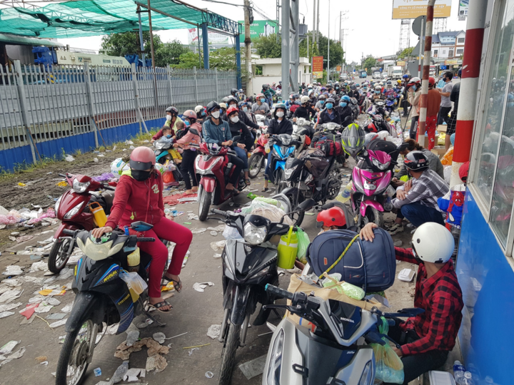 Người dân ùn ùn đổ về miền Tây được cách ly thế nào? - 2
