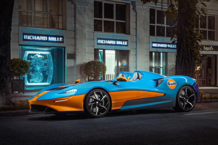 Siêu xe McLaren Elva bất ngờ xuất hiện trên phố Hà Nội - 4