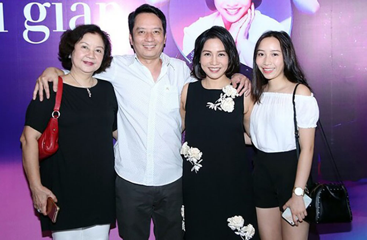 Mẹ chồng quyền lực của sao Việt: Nhà Hà Tăng 'nức tiếng' giới kinh doanh - 9