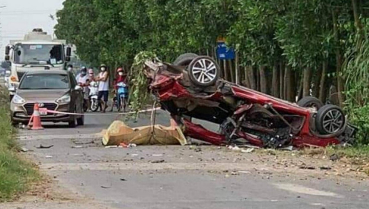 Ô tô con bị vò nát ở Bắc Ninh, 3 người chết: Xác định danh tính các nạn nhân - 1