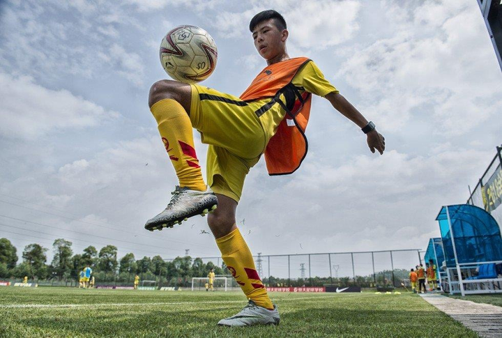 Đầu tư tỷ USD, bóng đá Trung Quốc vẫn chôn chân nhìn giấc mơ World Cup tan vỡ - 1