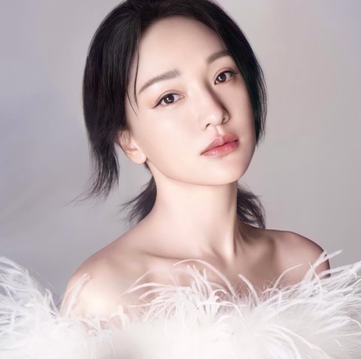 Dương Siêu Việt bị chê học vấn ảnh 8 Học vấn thấp, Triệu Lệ Dĩnh, Vương Nhất Bác thường xuyên bị 'bỉ bôi' - 8