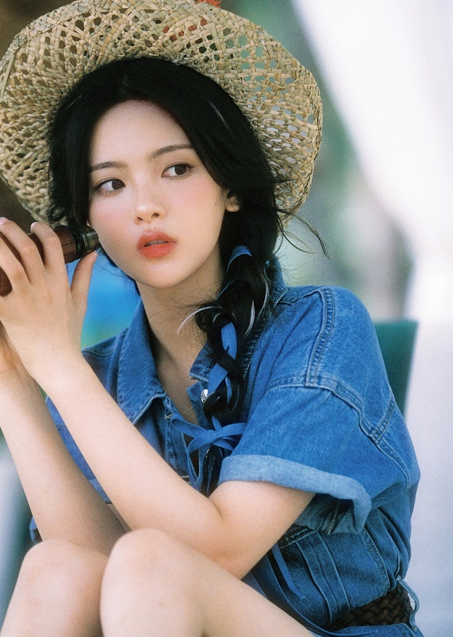 Dương Siêu Việt bị chê học vấn ảnh 1 Học vấn thấp, Triệu Lệ Dĩnh, Vương Nhất Bác thường xuyên bị 'bỉ bôi' - 1