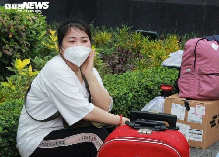 Người lao động chọn ở lại TP.HCM khôi phục kinh tế: Còn công việc là còn hy vọng - 3