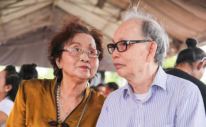 Chuyện ít ai biết về tuổi thơ của Hoài Linh bên bố mẹ: Khổ đến mức ở chuồng heo - 4