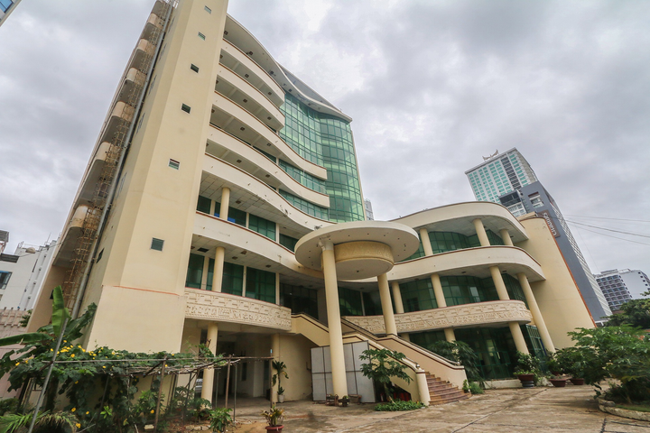 'Đất vàng' bị bỏ hoang la liệt ở Nha Trang - 10