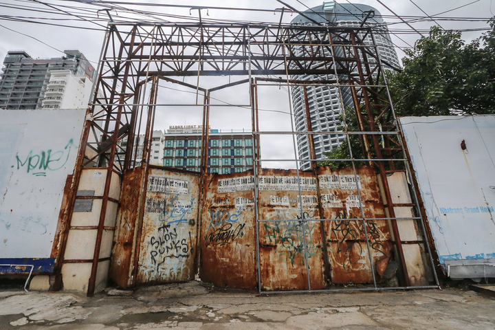 'Đất vàng' bị bỏ hoang la liệt ở Nha Trang - 3