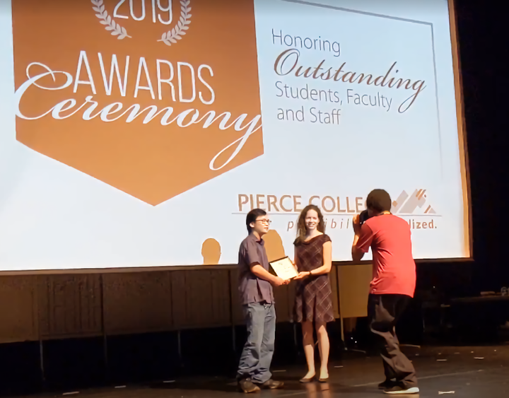 Nam sinh 21 tuổi được Tập đoàn Amazon mời làm việc với mức lương 9 con số - 2