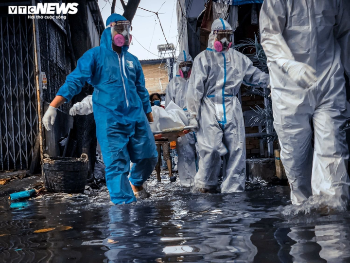 Chuyện chưa kể của nhóm mai táng miễn phí cho người chết trong dịch COVID-19 - 4