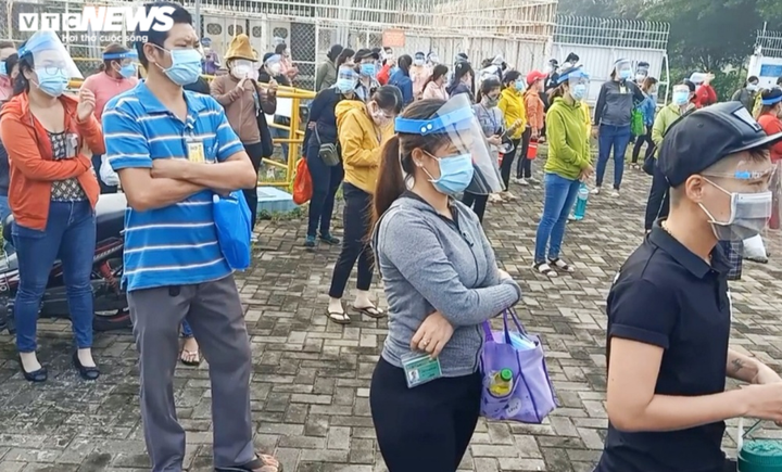 Bế tắc nhưng nhiều công nhân ở Đồng Nai vẫn bám trụ đến cùng, từ chối về quê - 4