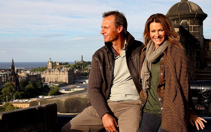 Sắc đẹp của cựu hoa hậu giàu hơn cả Nữ hoàng Anh - 3