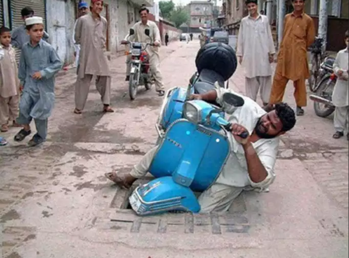 Những sự cố khó hiểu khiến người nhìn vừa thương vừa không nhịn được cười - 1