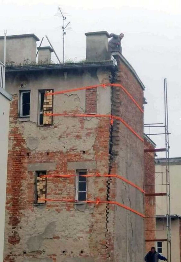 Những kiểu xây dựng lạ đời không thể tin là có thực nhưng lại đang tồn tại - 7