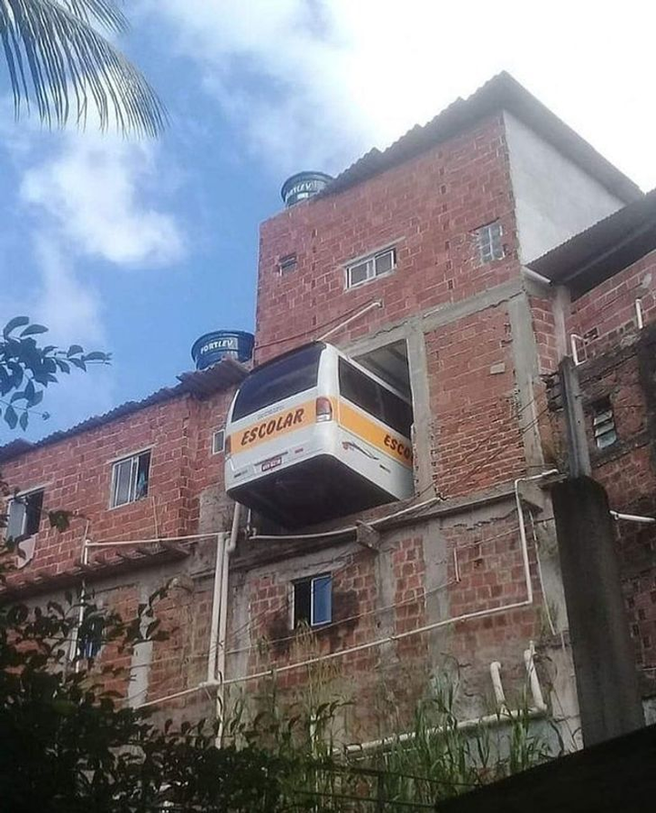 Những kiểu xây dựng lạ đời không thể tin là có thực nhưng lại đang tồn tại - 10