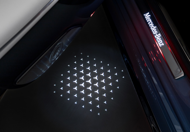 Mercedes-Benz tung gói trang trí cao cấp cho S-Class - 13