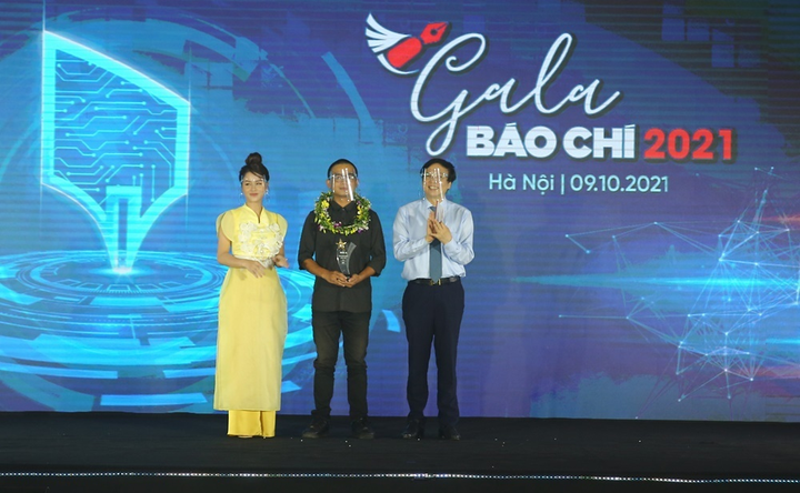 Gala Báo chí lần thứ ba - Lễ trao giải ảnh 'Khoảnh khắc Báo chí 2020' - 6