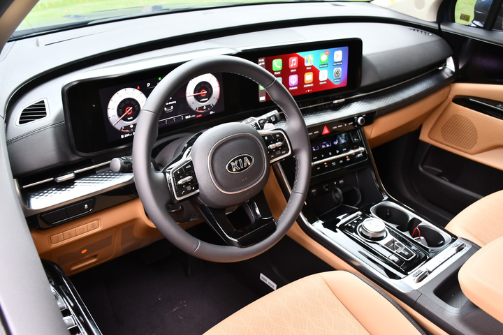 Kia Carnival 2021 ảnh 6 Kia Carnival 2021 ra mắt tại Việt Nam, giá từ 1,199 tỷ đồng - 5