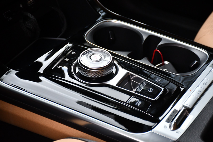 Kia Carnival 2021 ảnh 9 Kia Carnival 2021 ra mắt tại Việt Nam, giá từ 1,199 tỷ đồng - 8