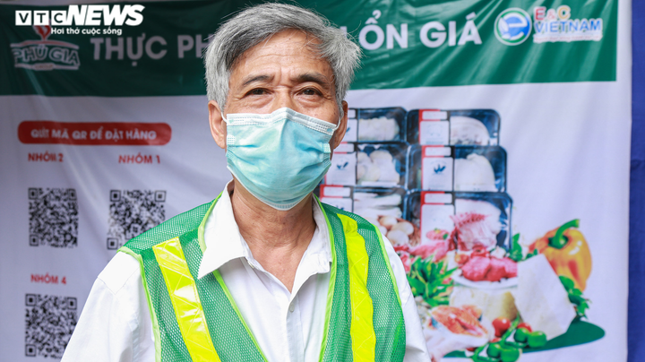 Ảnh: Độc đáo chuỗi cửa hàng đổi rác lấy thực phẩm đầu tiên ở Hà Nội - 4