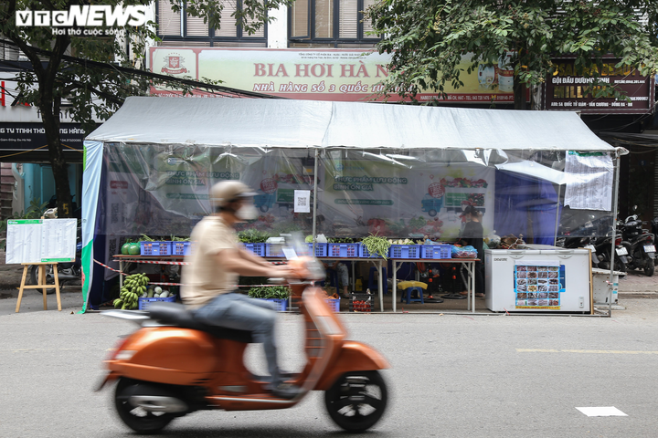 Ảnh: Độc đáo chuỗi cửa hàng đổi rác lấy thực phẩm đầu tiên ở Hà Nội - 12