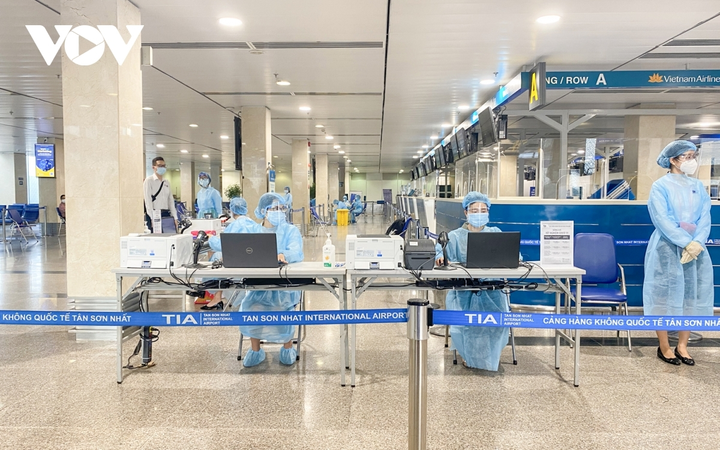 Yêu cầu sân bay lập điểm xét nghiệm COVID-19, sẵn sàng đón khách vào 10/10 - 2