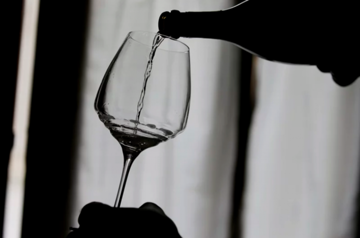 Ngộ độc rượu, ít nhất 26 người Nga tử vong - 1