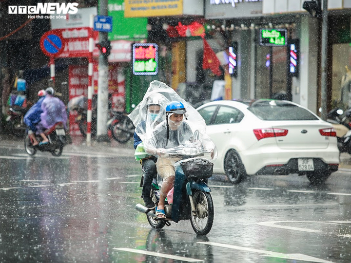 Thời tiết ngày 21/10: Bắc Bộ và Thanh Hóa chuyển rét từ đêm nay - 1