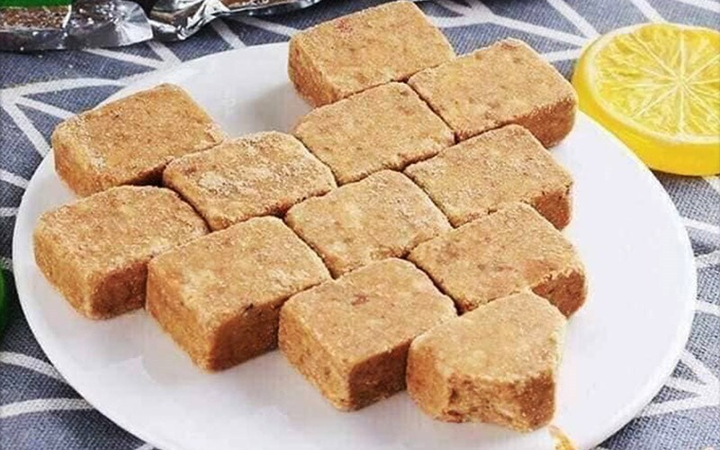 Được ví như 'viên gạch', món quà ăn vặt tuổi thơ này đến giờ vẫn gây thương nhớ - 8