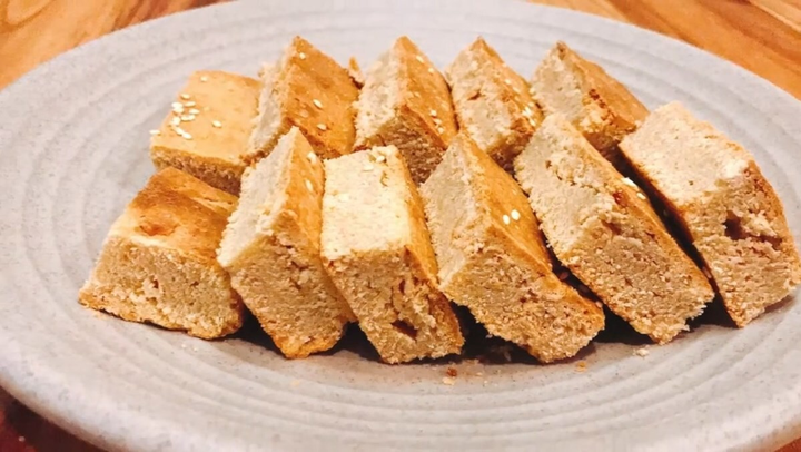 Được ví như 'viên gạch', món quà ăn vặt tuổi thơ này đến giờ vẫn gây thương nhớ - 6