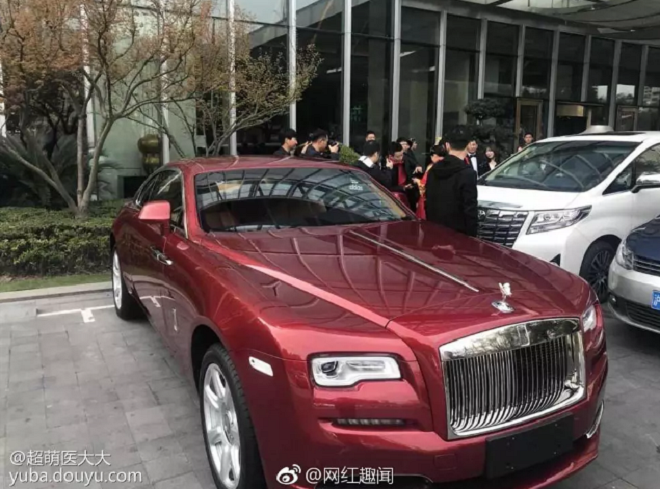 Bệnh khoe của ở giới nhà giàu Trung Quốc khiến người nghèo nóng mắt - 2