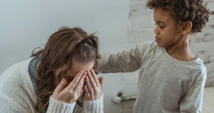 6 sai lầm của cha mẹ khiến trẻ trở nên ích kỷ