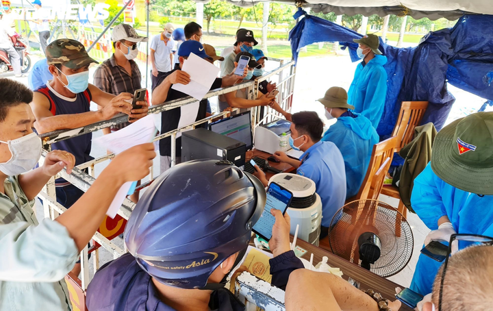 Người từ Quảng Nam ra Đà Nẵng không phải trình kết quả xét nghiệm - 1