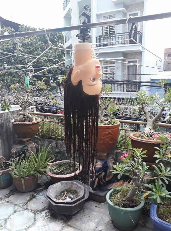 Thót tim với đủ kiểu ‘dọa người’ bằng hình nộm, chống chỉ định hội yếu bóng vía - 8