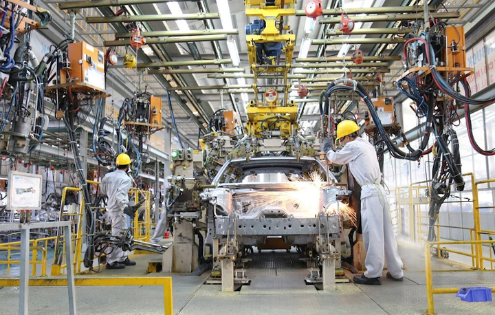 Những người hùng âm thầm xung kích trên hai tuyến đầu - 3