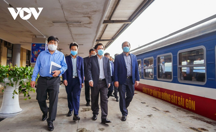 Người đường sắt mong kế hoạch không bị 'vỡ', tàu Bắc - Nam sớm được chạy lại - 2