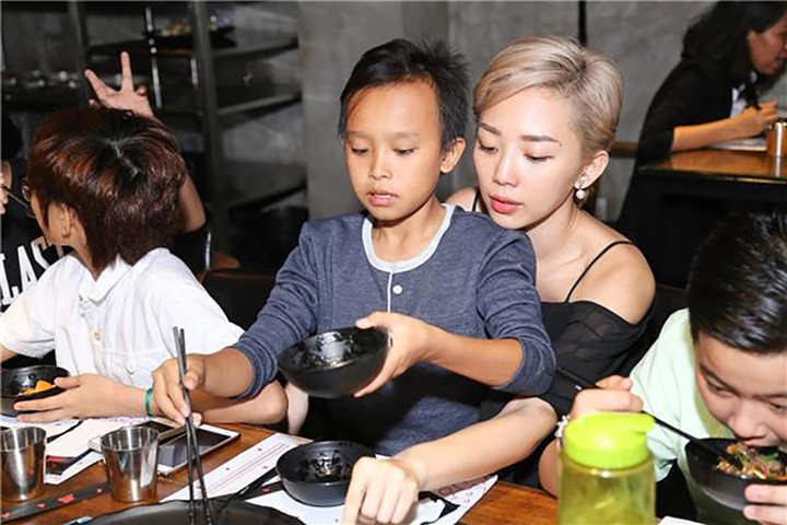 Tóc Tiên bênh vực Hồ Văn Cường, hóa ra nhiều năm trước đã thân thiết thế này - 8