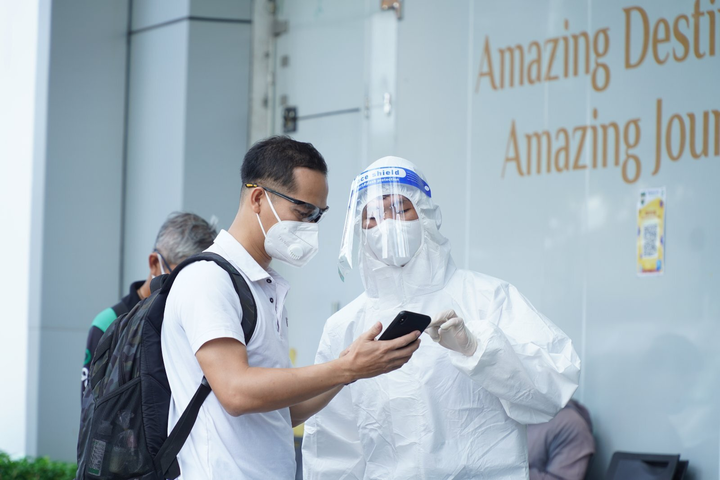 Đường bay nối lại trong sự hân hoan của người dân - 1