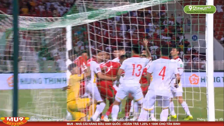 Màn đá phạt góc kiểu ‘ruồi bu’ khiến Việt Nam thua đau gây tranh cãi trên MXH - 1